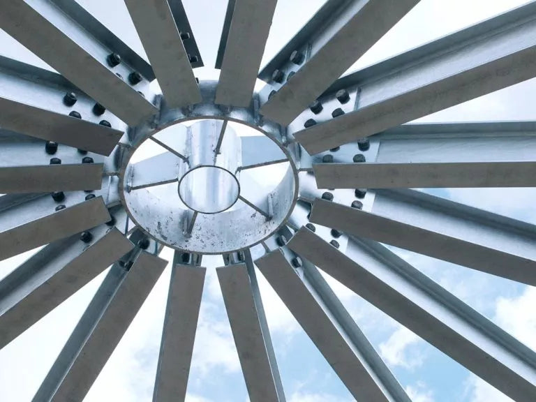 Tank overdekning for husdyr gjødsel frittstående uten senterstøtte