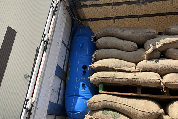 Oppblåsbare puter for sikring av last