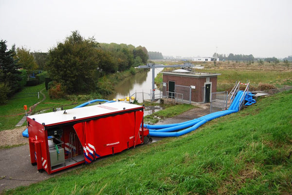 Store fleksible flom slanger