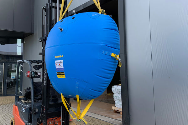 Konvertible bergings poser