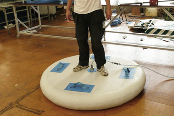 Skive formet oppblåsbar plugg