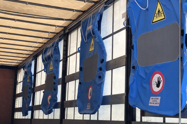 Oppblåsbare puter for sikring av last