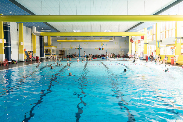 Forbedret akustikk med oppspente vegger