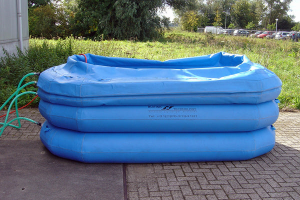Oppblåsbart bad for behandling av storfe
