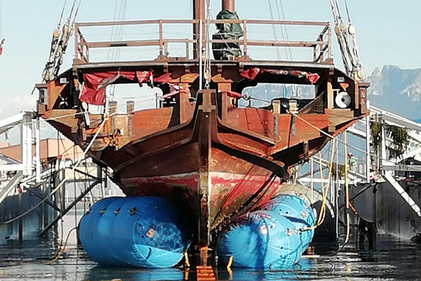 Pontong bergings poser