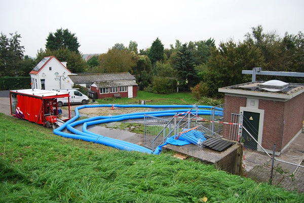 Store fleksible flom slanger